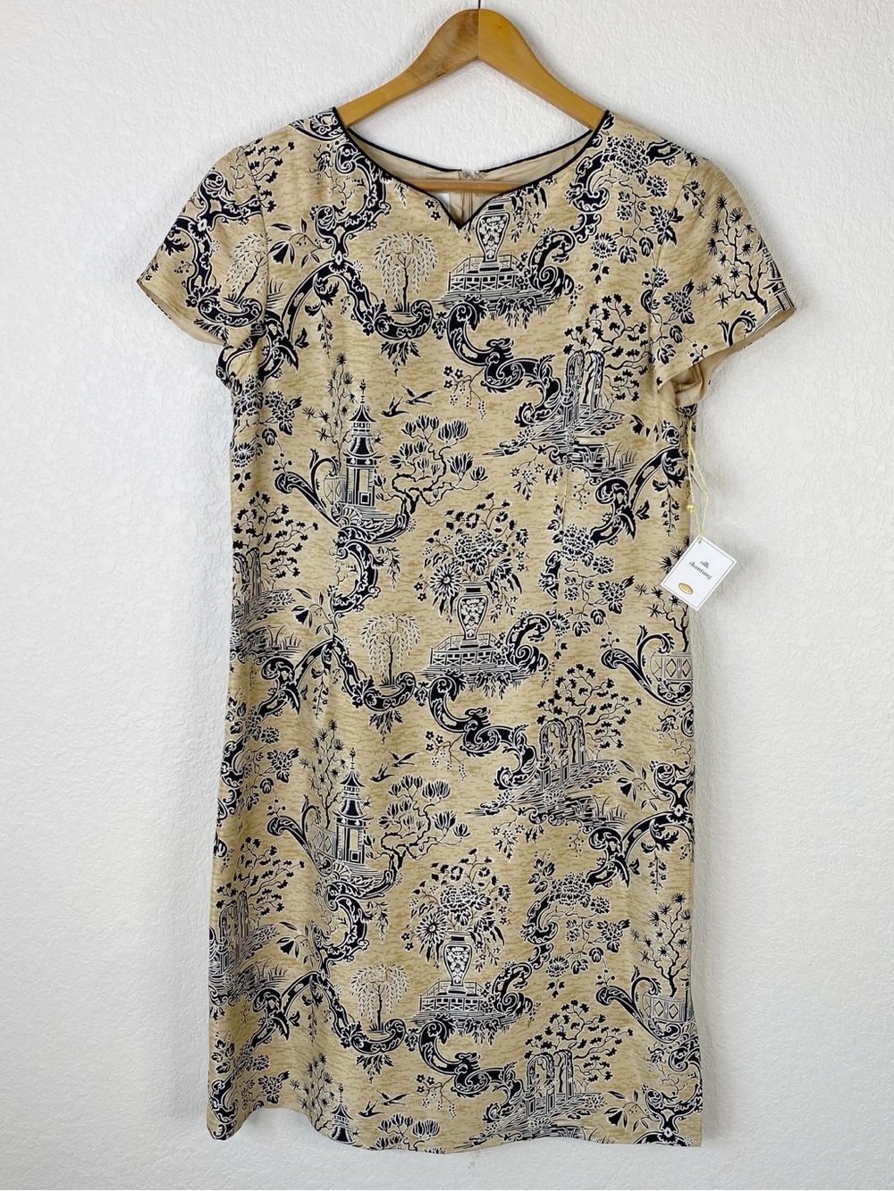 Talbots Beige Black Asian Pagoda & Toile Motif Silk Sheath Dress